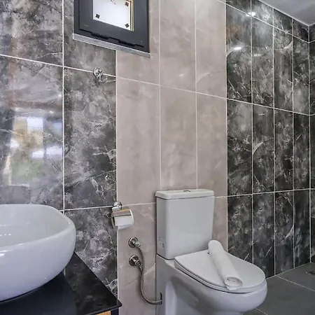 Guenes Kalkan Villa *